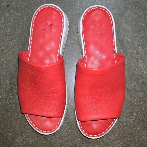 Spring Step Nappa Stylish Red Slip-On Slides Sandals Size 39 = US 8.5 - Picture 1 of 8